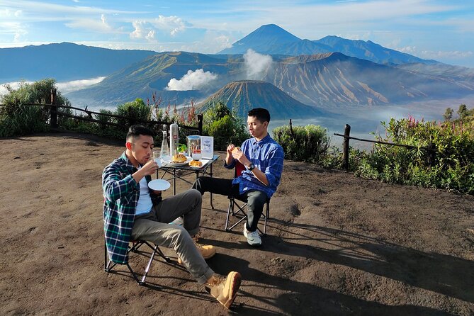 1 Day - Bromo Sunrise Romantic Breakfast // 00.30 - 13.00 - The romantic breakfast after dawn