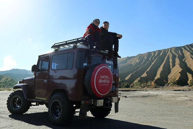 1 Day - Bromo Sunrise Romantic Breakfast // 00.30 - 13.00 - Poten Temple and the Bromo crater