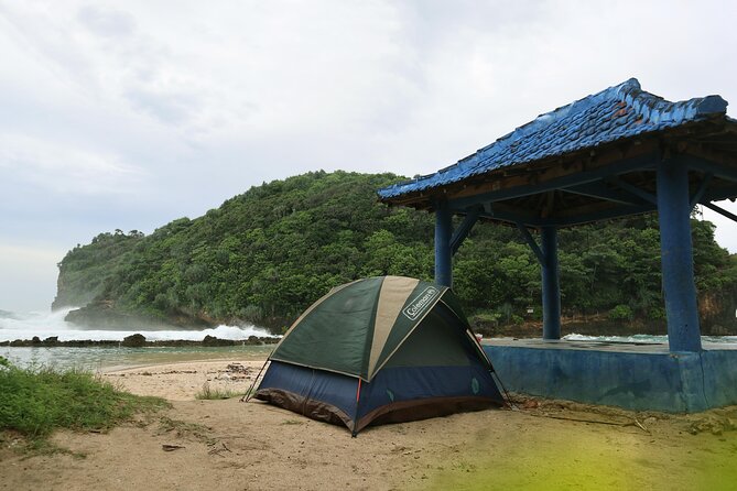 1 Day - Malang Beaches and Island Hopping // 06:30 - 17:30 - Watu Lepek and Wind Cave