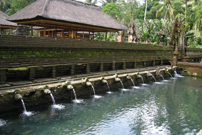 2-Day Private Sightseeing Tour of Bali with Hotel Pickup - Guides, driving, and the private-tour advantage