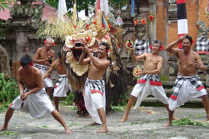 2 Days Best of Bali Famous Tour Packages - Day one: Batubulan performances and Ubud’s artistic villages