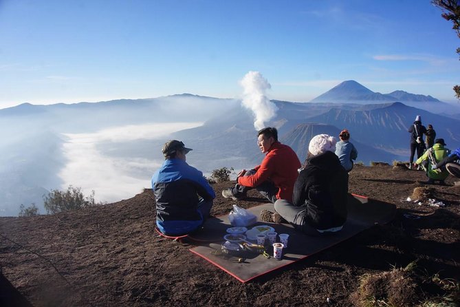 2 Days Private Tour Ijen and Bromo from Banyuwangi - Midnight Roads and the Hike to Ijen Crater