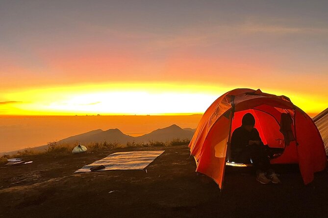 3 days 2 night trekking Rinjani to Summit and lake - Food, porters, and camp equipment