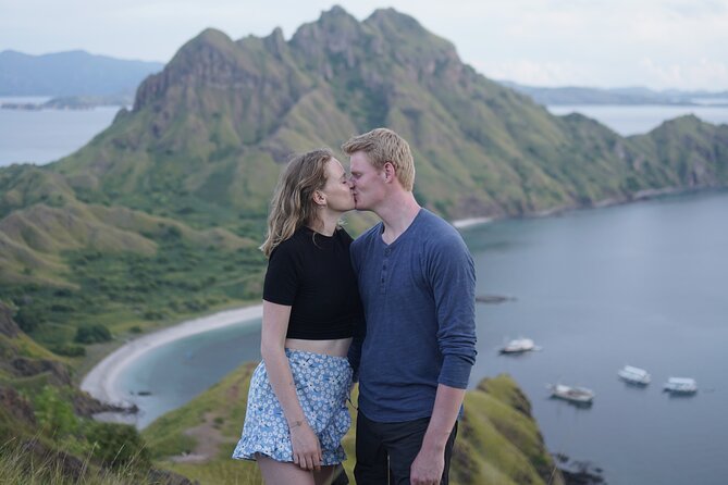 3 Days Deluxe Boat Private Cabin Sailing Trip in Komodo Island - Pink Beach and the Komodo dragons