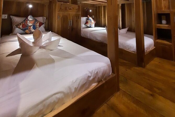 3 Days in Labuan Bajo with accommodation - Komodo Island and the ranger-led dragon walk
