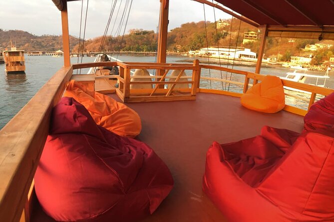 3 Days in Labuan Bajo with accommodation - Manta Point and the chance to see rays