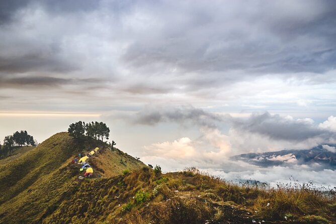3 Days Mount Rinjani Complete Tour @All In One Price - The eight-hour climb to Sembalun Crater Rim