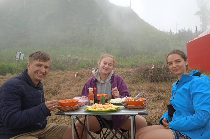 3D 2N Mount Rinjani Trekking Tour To Summit And Lake - Day three: sunrise, breakfast, and the long descent to Senaru