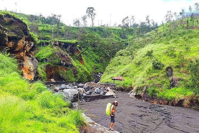 3D 2N Mount Rinjani Trekking Tour To Summit And Lake - What the $235 price really covers