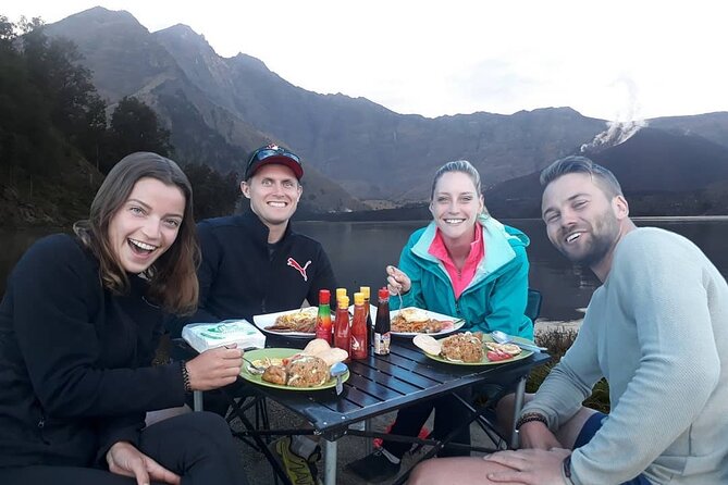 3D/2N Rinjani trekking summit,lake and hot springs. - Is $250 good value?