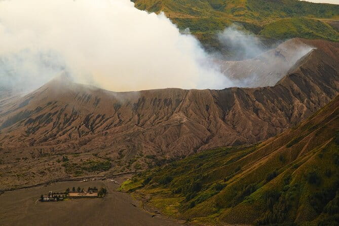 3D2N Mount Bromo Ijen Blue Fire with 4-Star Accommodation - Why the guides can make or break the trip