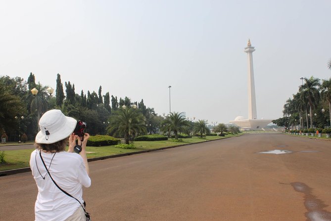 4 Hours Jakarta Private City Tour - (Most Tourist Attractions) - Guides can make the short stops count