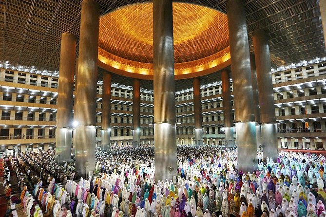 4 Hours Jakarta Private City Tour - (Most Tourist Attractions) - Istiqlal Mosque, 45 minutes of scale and symbolism