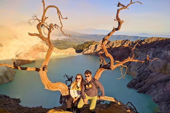 4D3N Ijen Crater,Papuma Beach, Tumpak Sewu Waterfal & Mount Bromo - Meals, gear, and practical comfort
