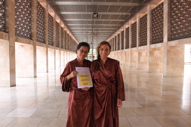 8 Hours Jakarta Private City Tour - (All Tourist Attractions) - Istiqlal Mosque and Jakarta Cathedral