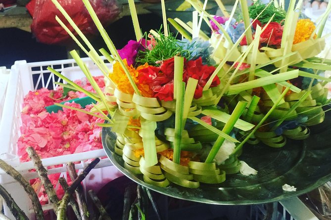 Afternoon Cooking Class & Making Bali Offering with Dinner - Market shopping, and the important afternoon catch