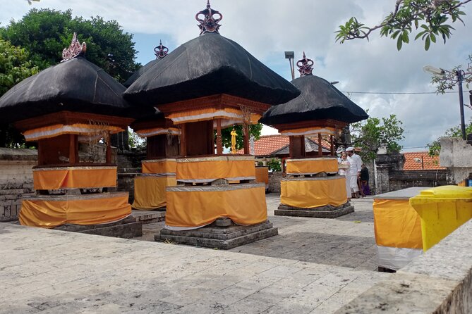 All Inclusive Kecak Dance and Uluwatu Temple Admission Ticket - Choosing between the 6:00 pm and 7:00 pm performances