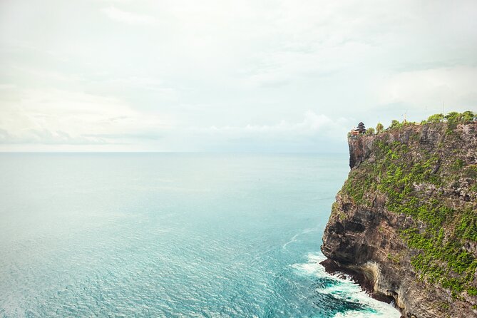 All Inclusive Private Uluwatu Tour with Kecak Dance and Dinner - Jimbaran Bay dinner: seafood on the sand