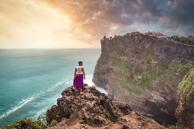 All Inclusive Private Uluwatu Tour with Kecak Dance and Dinner - Uluwatu Temple: cliff views with a spiritual setting