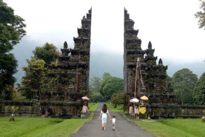 All Inclusive Sekumpul Waterfall Trekking , Handara Gate & Temple