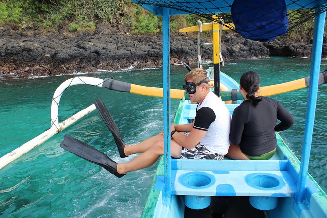 Amazing Blue Lagoon Snorkeling with Private Hotel Transfer - Indonesian lunch and useful facilities afterward