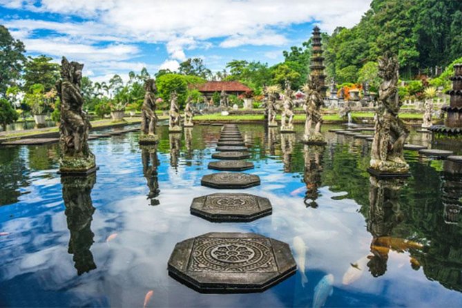 Amazing Private Tour: Lempuyang temple, Tirta gangga, Tukad cepung waterfall - What the $60 price really buys you