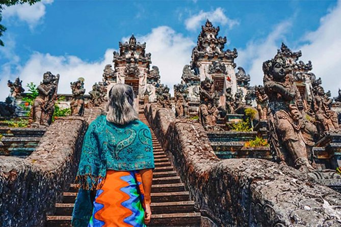 Amazing Private Tour: Lempuyang temple, Tirta gangga, Tukad cepung waterfall - The 6:00 am start sets the tone