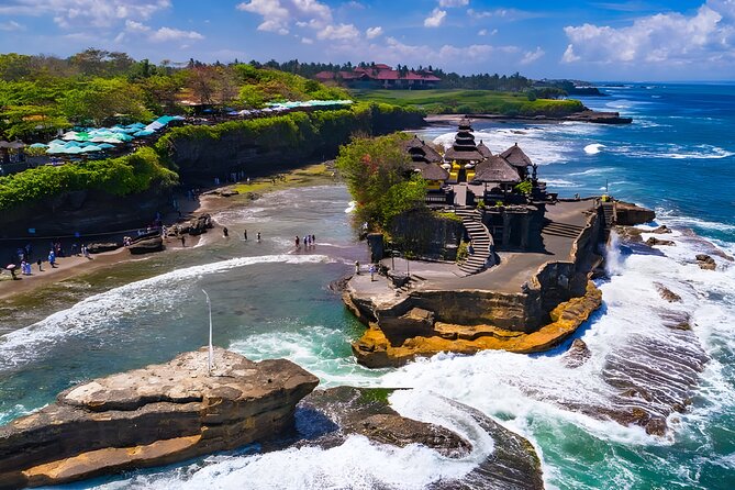 Amazing Tanah Lot and Uluwatu Temple Tour - Tanah Lot puts a shrine against the waves