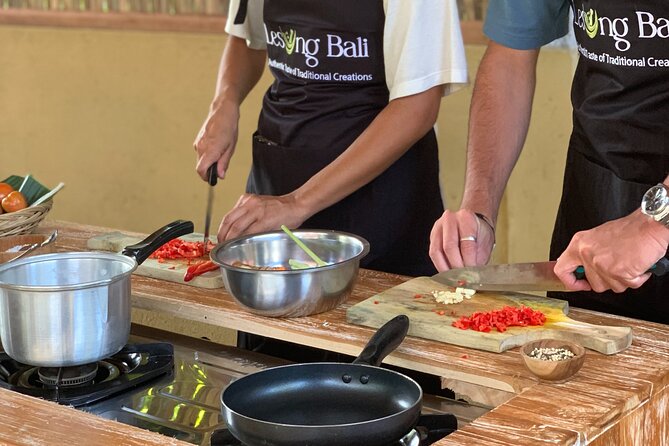 Authentic Balinese Cooking Class in Ubud - The hands-on lesson: pounding, chopping, and cooking