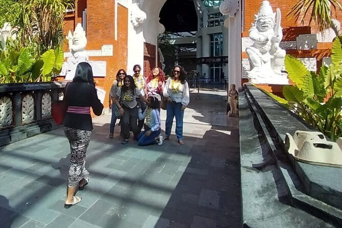 Bali airport transfer check in or check out Ubud area - Communication, Safety, and Driver Service