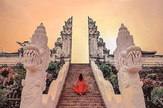 Bali best instagrammable sport tour - Lempuyang Temple and the famous gate view