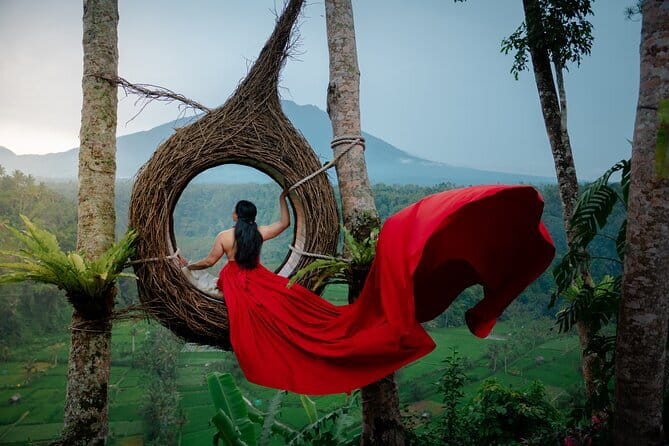 Bali Day Trip: Bali Instagram Tour (All Inclusive & Private) - Lunch at Lereng Agung near Mount Agung