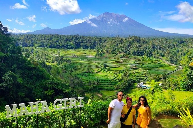 Bali Instagram Tour: The Most Scenic Spots - Food, clothing, and simple preparation