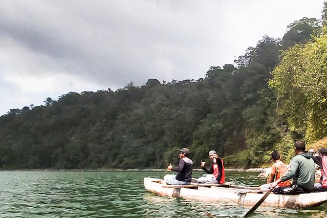 Bali Jungle Trekking and Lake Canoeing Tour - Canoeing between Buyan and Tamblingan