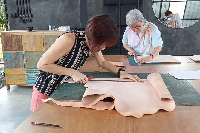 Bali Leather Craft Workshop - 6 hours ( canggu / seminyak) - Lunch, transport, and timing