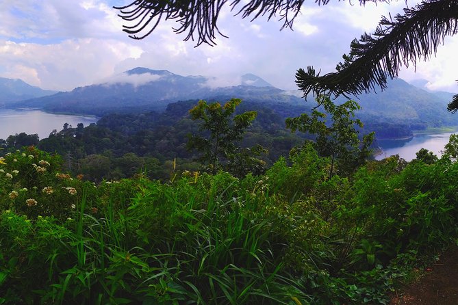 Bali Most Scenic Waterfalls Trekking - Lunch beside the lakes