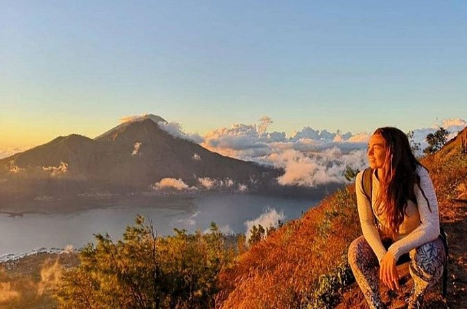 Bali: Mount Batur Trekking for Best Sunrise Adventure - Sunrise above Lake Batur and the caldera