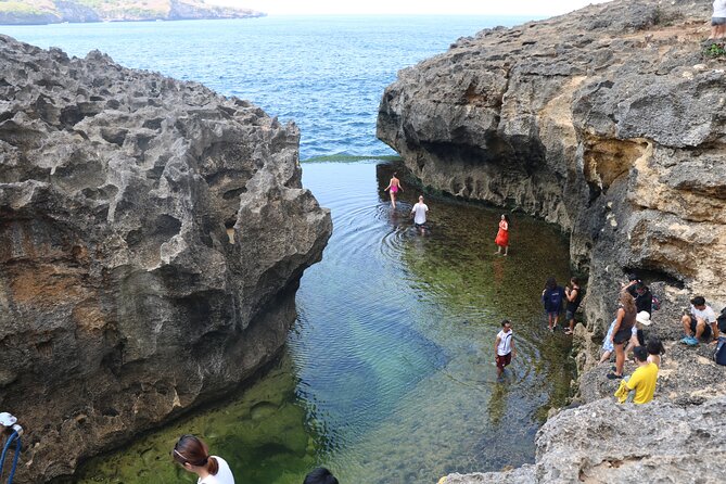 Bali Nusa Penida West Private All-Inclusive Tour - The private guide experience varies