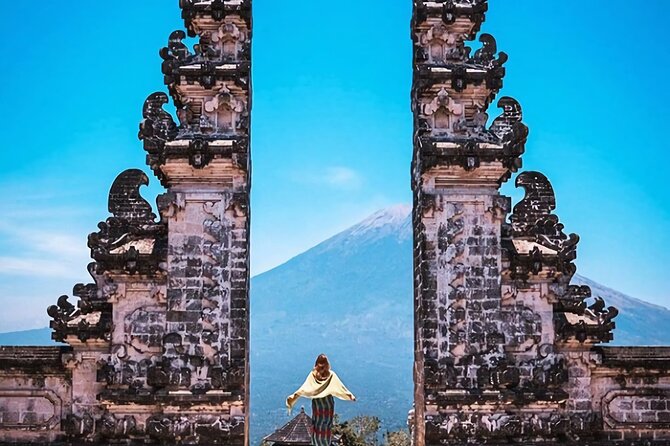 Bali Private Tour: Lempuyang Gate of heaven-Tirta gangga-Tukad Cepung - Private transport, water, and included tickets