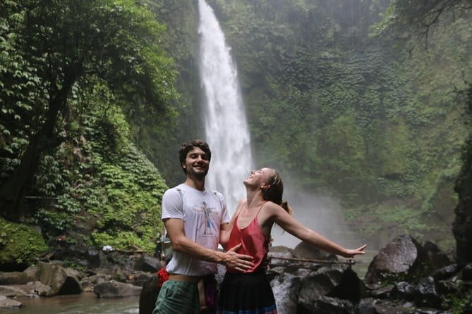 Bali Private Tour Waterfall with Tanah Lot Temple - The day in four useful facts