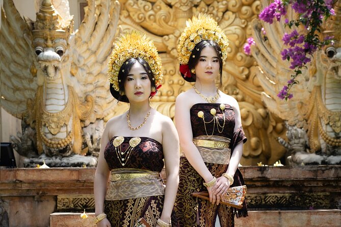 Bali Professional Photoshoot in Traditional Dress Outfit - The traditional Balinese house studio