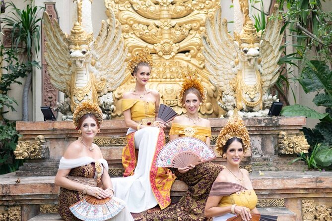 Bali Professional Photoshoot in Traditional Dress Outfit - How the photographer shapes the session
