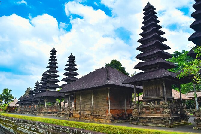 Bali Pura Taman Ayun Temple, Monkey Forest & Tanah Lot Excursion - Tanah Lot and the race for sunset