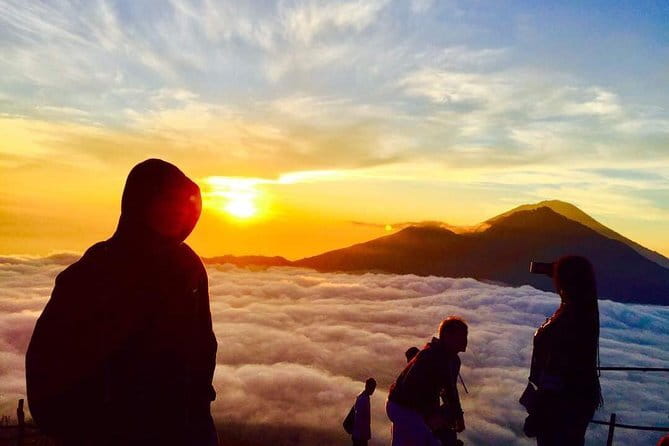 Bali Rainforest Hiking With Canoeing And Waterfall Adventure - Ulun Danu Tamblingan Temple By The Water