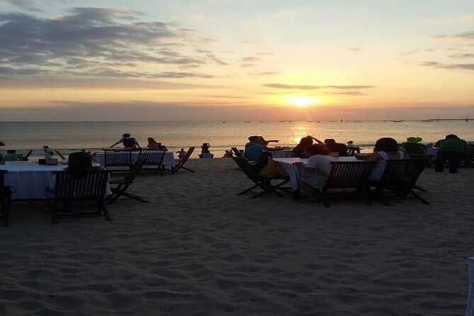 Bali Romantic Seafood Dinner under sunset jimbaran Beach - Who will enjoy this dinner most