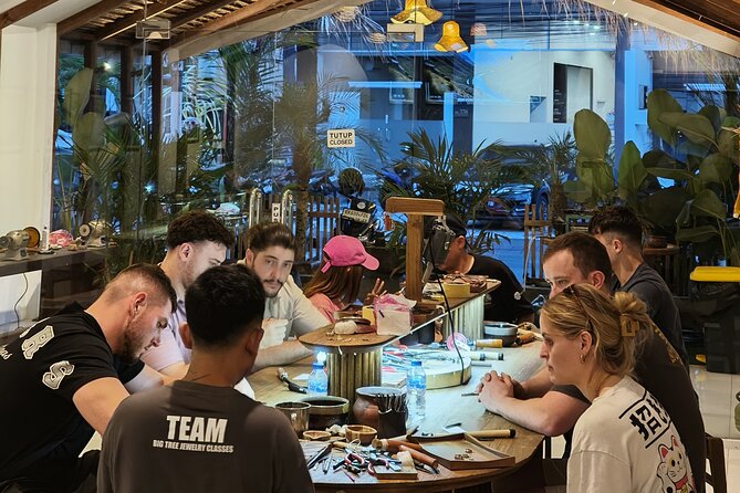 Bali Seminyak Silver Class Activity and Take Your Own Creation - The role of the instructors