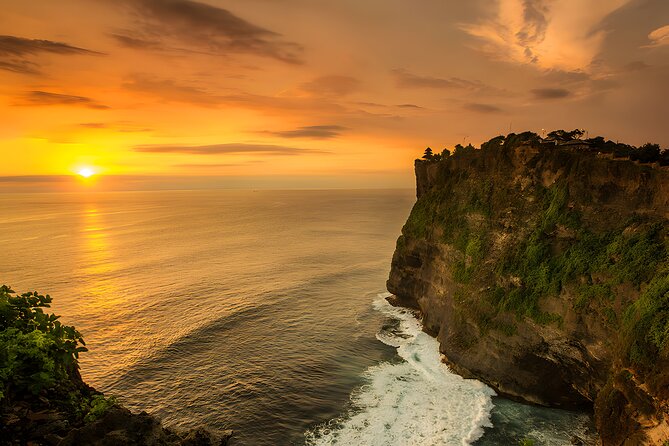 Bali Spa Packages and Uluwatu Sunset Trip with Dinner - Garuda Wisnu Kencana and Bali’s giant statue