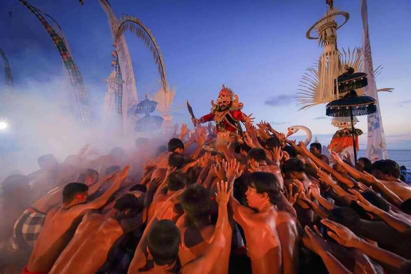 Bali: Tanah Lot Temple Sunset Kecak & Fire Dance Show Ticket - Why Tanah Lot makes this Kecak show special
