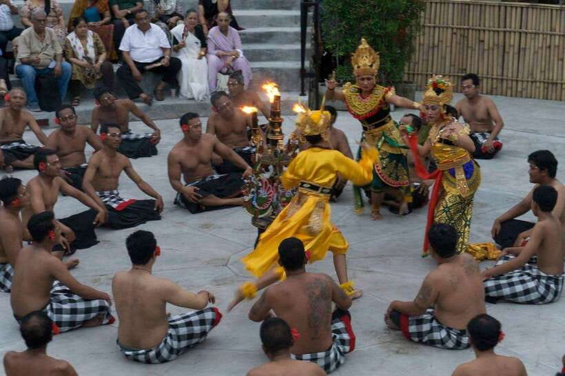 Bali: Tanah Lot Temple Sunset Kecak & Fire Dance Show Ticket - Should you book the Tanah Lot Kecak show?
