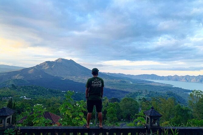 Bali Tour: Kintamani Tour with Lunch - Lunch with Mount Batur on the table